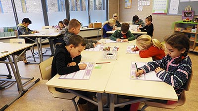 OBS De Octopus - Leerlingen aan het werk - 05 - 400x225 Het onderwijs op OBS De Octopus - Leerlingen aan het werk