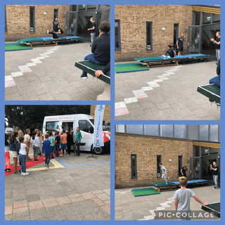 Groep 8 rolt de school uit